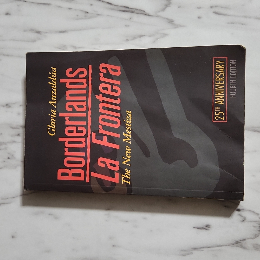 Borderlands/La Frontera book